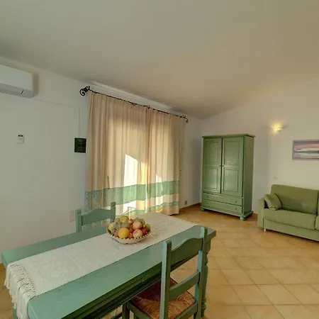 Apartment The Fantastic Residenza Badus Sleeps 2 *