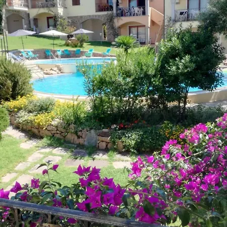 The Fantastic Residenza Badus Sleeps 2 Apartment *