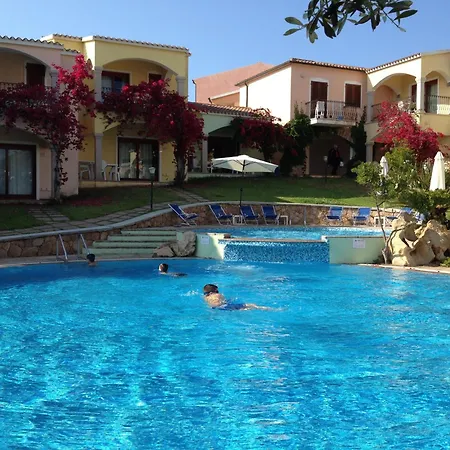 Apartment The Fantastic Residenza Badus Sleeps 2 *