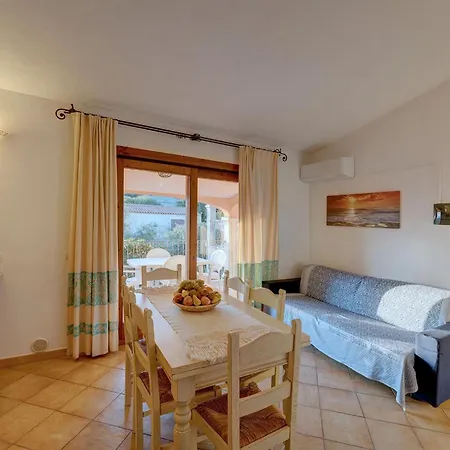 Apartment The Fantastic Residenza Badus Sleeps 2